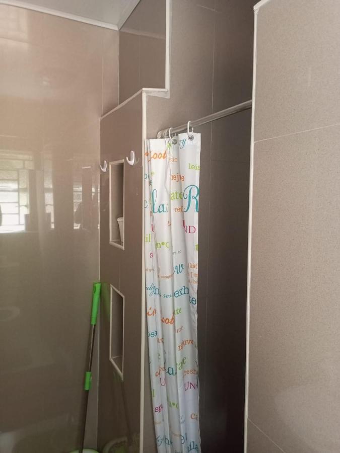 Kasuda Three Bedrooms House In Livingstone Exterior photo