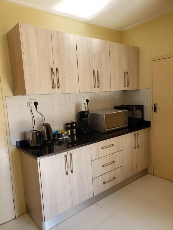 Kasuda Three Bedrooms House In Livingstone Exterior photo