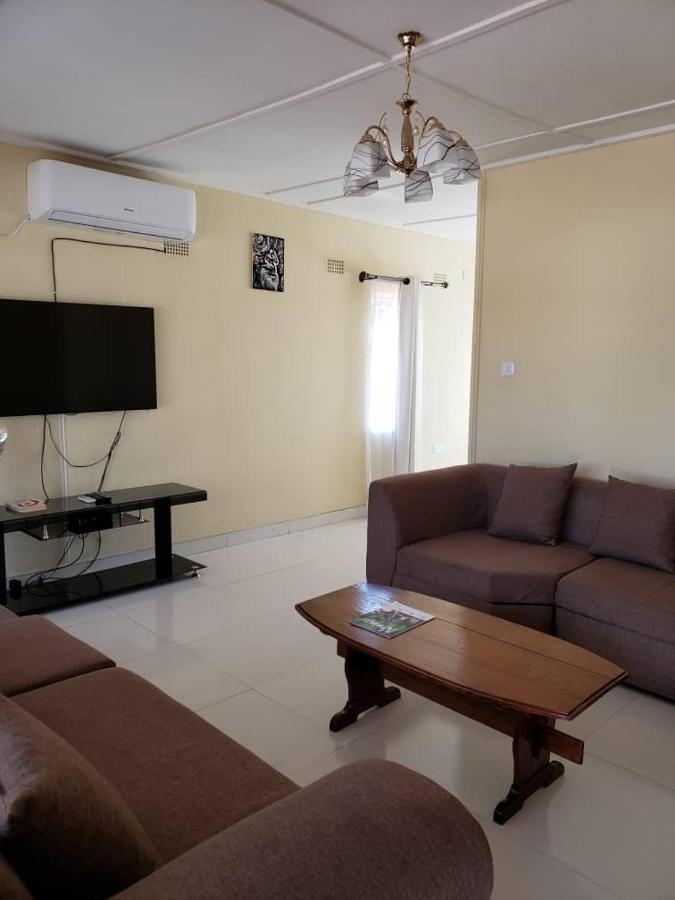 Kasuda Three Bedrooms House In Livingstone Exterior photo