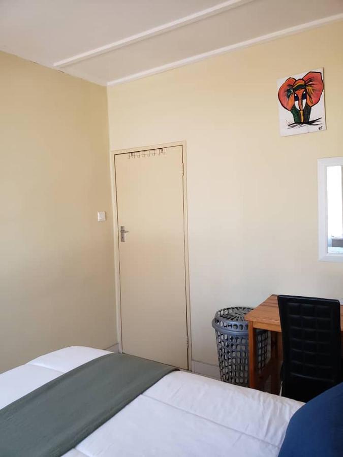 Kasuda Three Bedrooms House In Livingstone Exterior photo