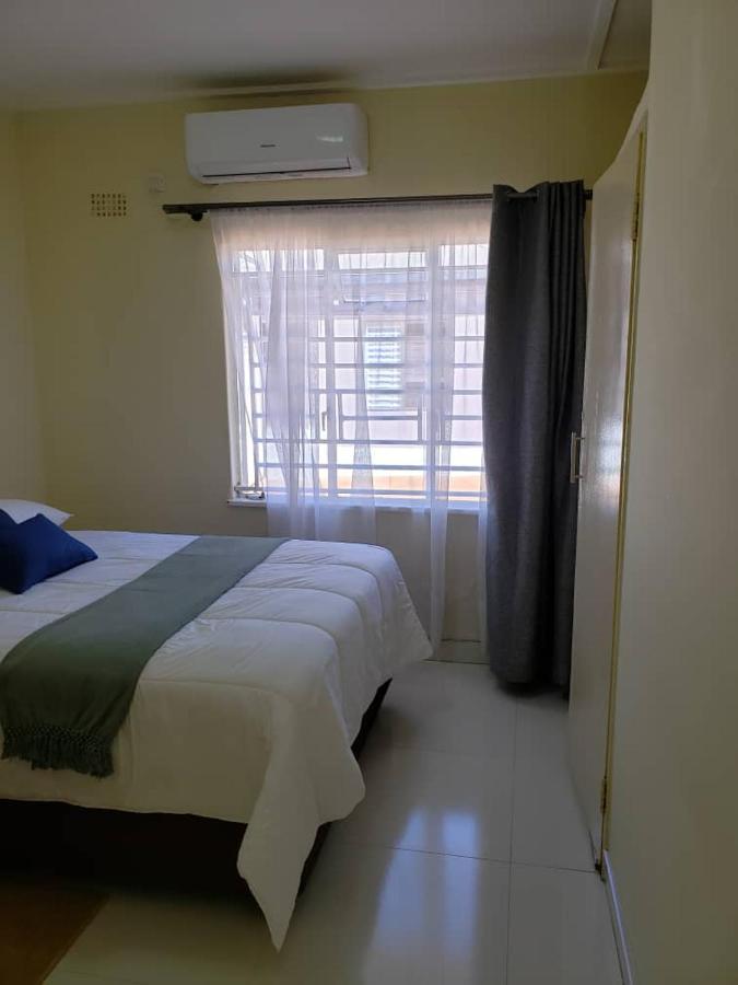 Kasuda Three Bedrooms House In Livingstone Exterior photo